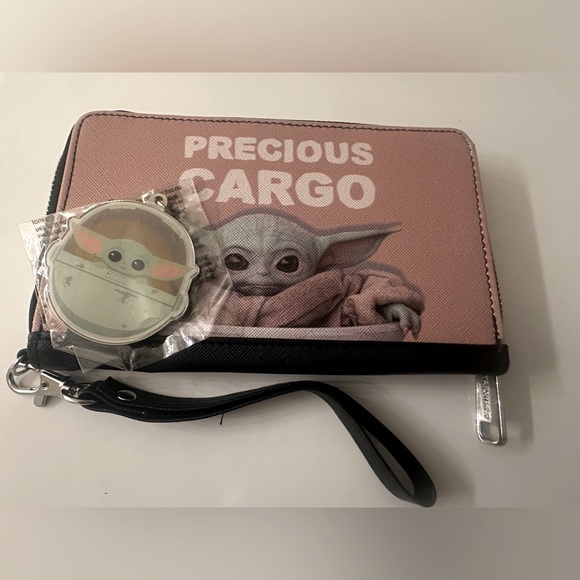 STAR WARS Precious Cargo Ladies Wallet (keychain included) NWOT - Picture 5 of 11